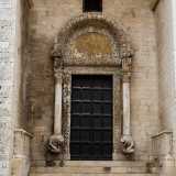 ...si trova il �Portale dei leoni�...